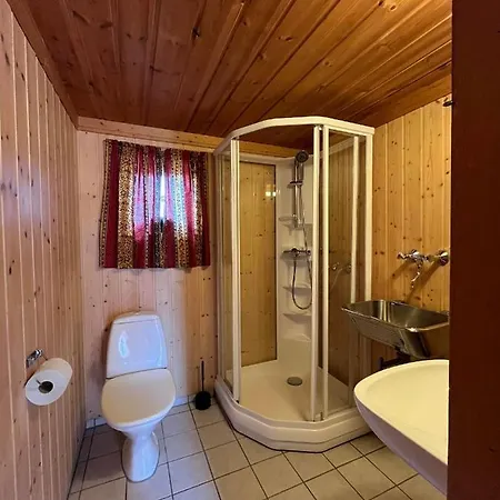 Toppøy Rorbuer Ferieparker Reine